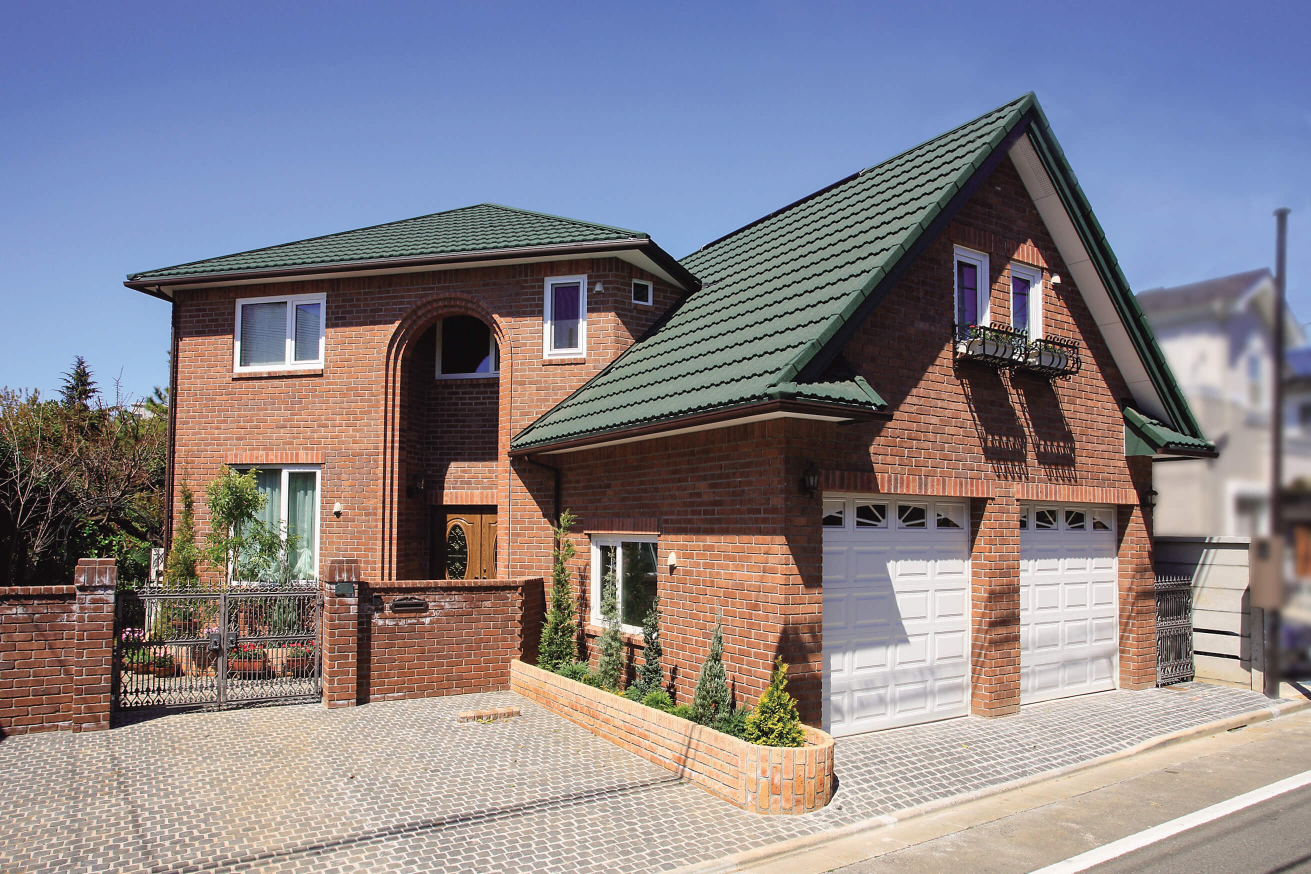 構造と性能で快適さと楽しい暮らしを追求したガレージハウスのイメージ